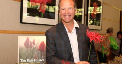 Autographed Books and Garden Bulbs Hit the Spotlight at Our Blooming Garden Fall Meeting and Luncheon